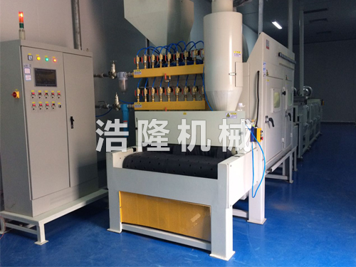 平面輸送式自動(dòng)噴砂機(jī)實(shí)景圖 平面輸送式自動(dòng)噴砂機(jī)實(shí)景圖